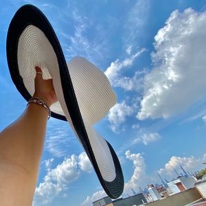 Black & White Straw hat NINE WEST